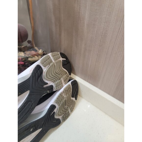 New Balance 990 Black Gray White Men's Running Sneakers Low Top Lace Up 10.5 - Picture 6 of 7